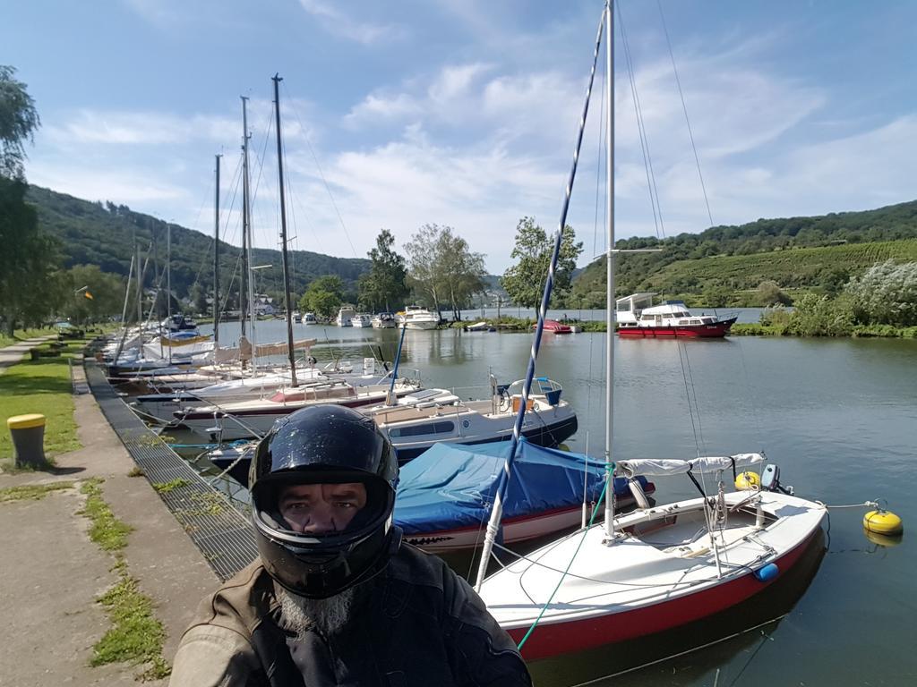Landgasthaus Moselhoehe Blankenrath Buitenkant foto